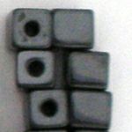 マグネットビーズ　正方形4mm　20個入