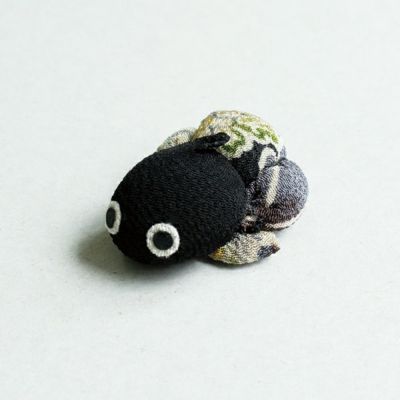 ちりめん飾り きんとと 黒 約H4×W3.5cm  夏