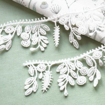 ブレード レース フリンジレース マルチモチーフ オフ白 1ｍ 草花 リーフ