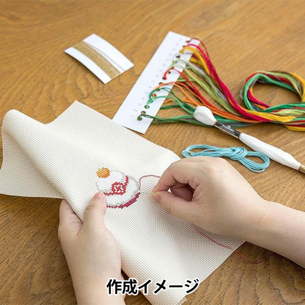今日のお品ஐ⋆*ハンドメイド・花柄刺繍沢山の春クロス・アンティーク 今日のお品ஐ⋆*ハンドメイド・花柄刺繍沢山の春クロス